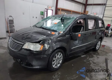 2016 Chrysler Town & Country Touring z USA, uszkodzony, nr VIN 2C4RC1BG8GR292446